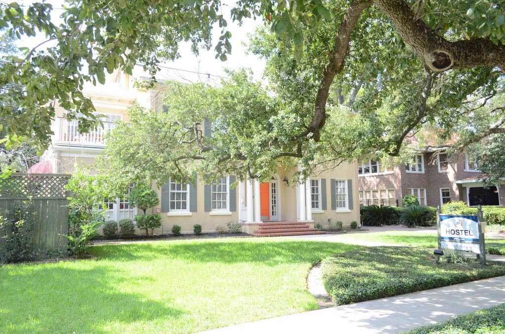Hi - Houston The Morty Rich Hostel Exterior photo