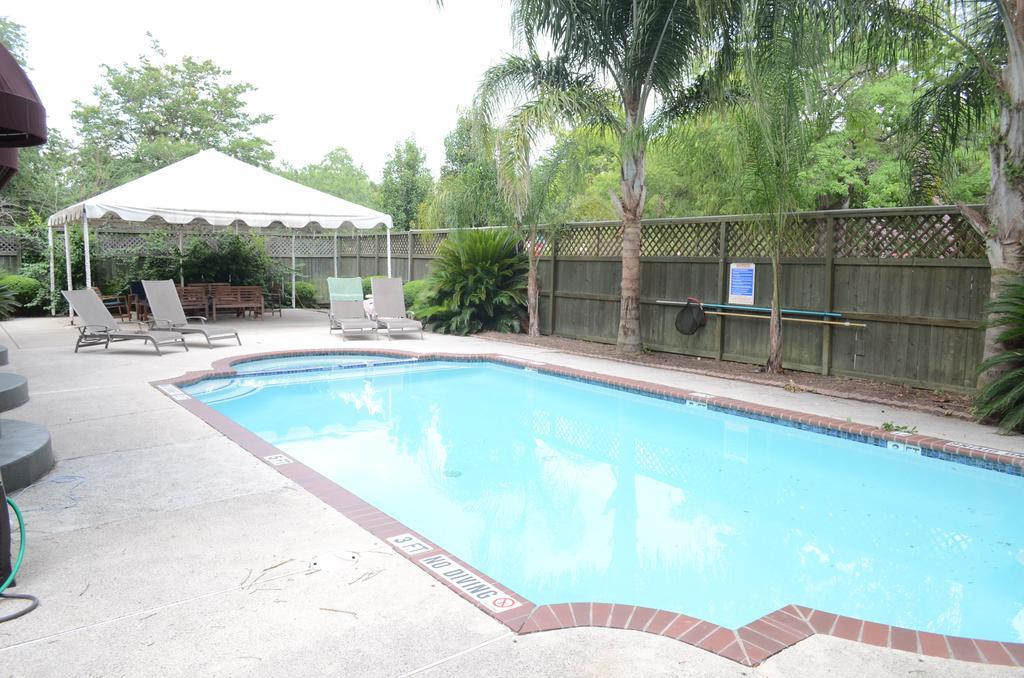 Hi - Houston The Morty Rich Hostel Exterior photo