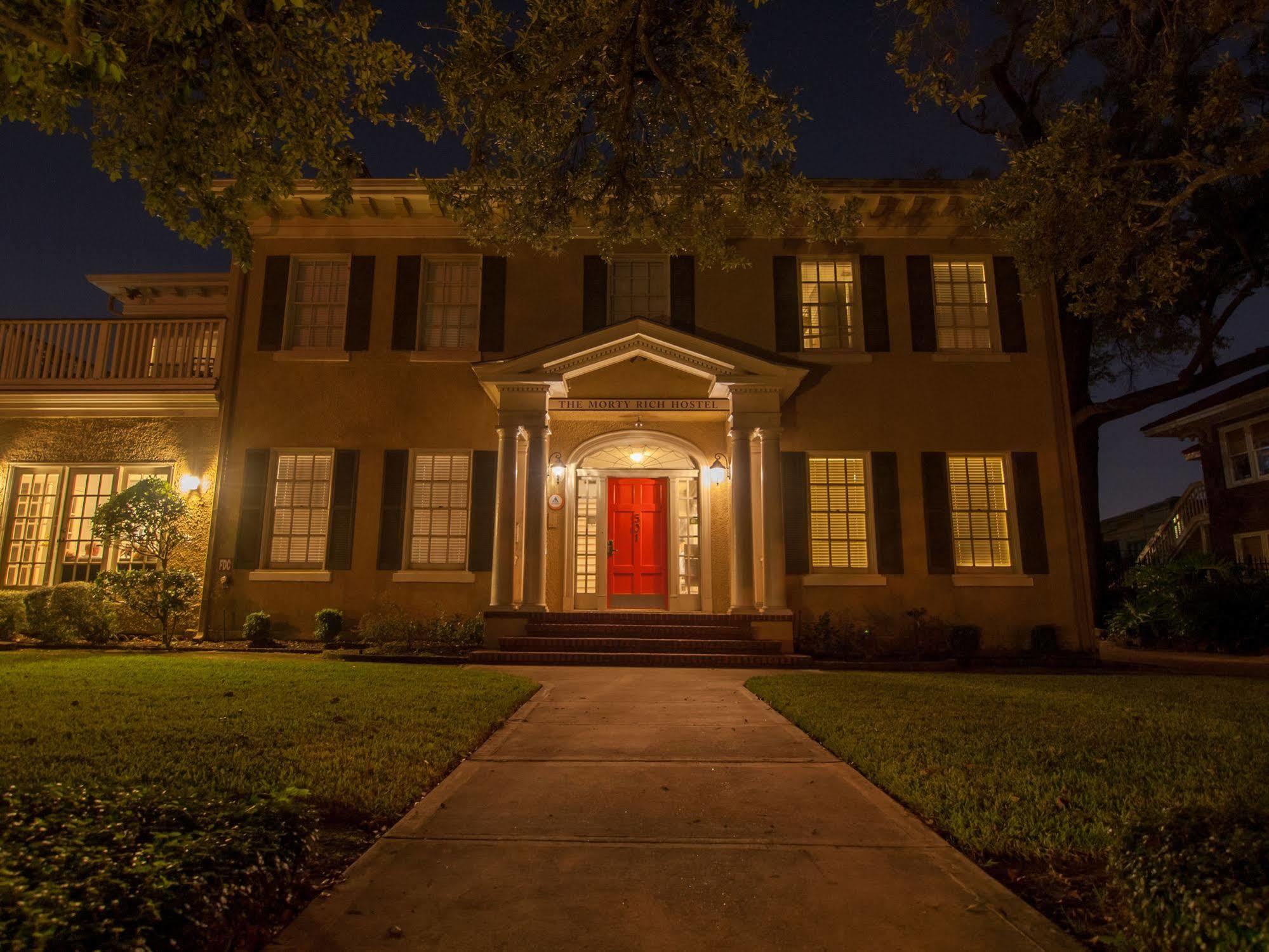 Hi - Houston The Morty Rich Hostel Exterior photo